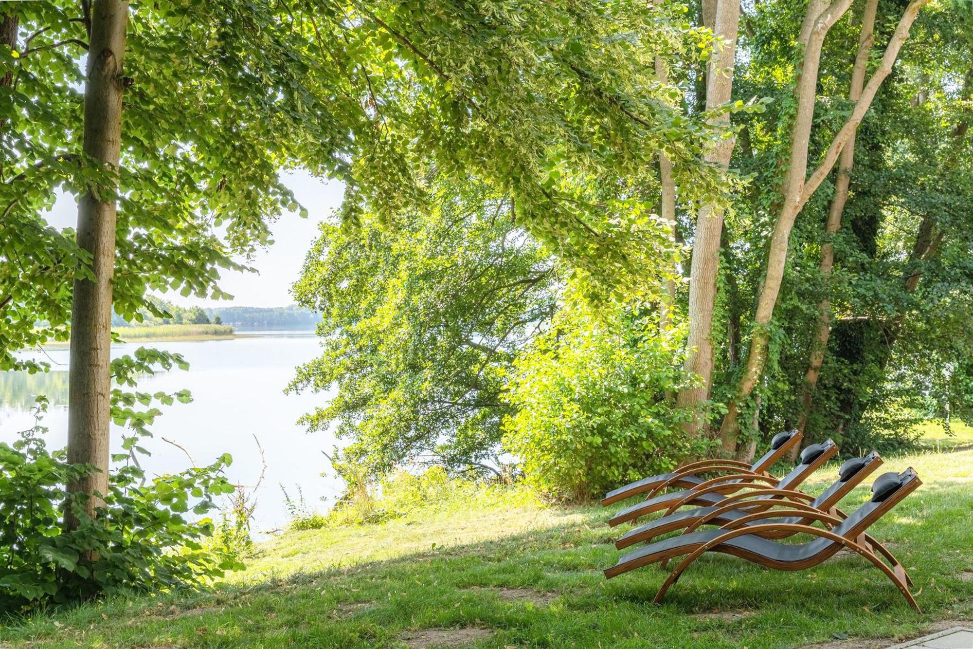 Gluecksraum - Modernes Apartment Mit Panoramablick, Kamin & Wohlfuehlambiente Krakow am See Eksteriør bilde